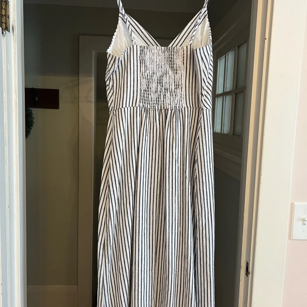 Abercrombie & Fitch White and Black Striped Maxi Dress